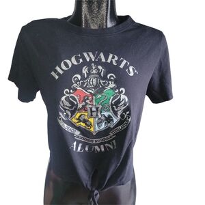 Harry Potter Black Cropped Hogwarts Alumni T-Shirt M